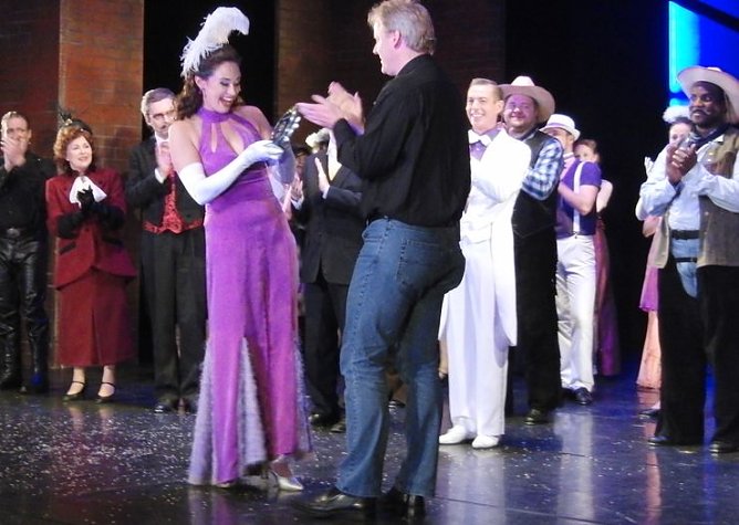 Auszeichnung auf der Bühne (Foto: Theater Nordhausen) Auszeichnung auf der Bühne (Foto: Theater Nordhausen)