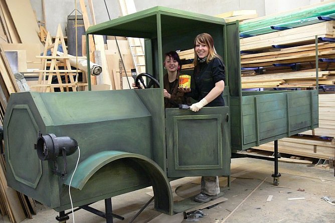 Azubis bei der Arbeit (Foto: Ilka K&uuml;hn)