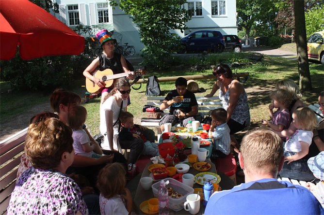 Besuch im Mini-Club (Foto: privat) Besuch im Mini-Club (Foto: privat)