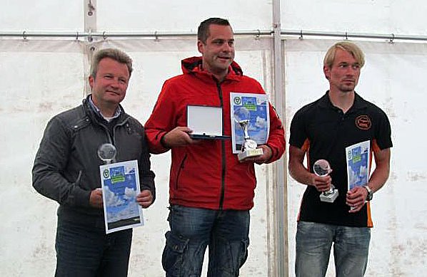 Die Meister sind gek&uuml;rt (Foto: Aeroclub Hans Grade e. V.)