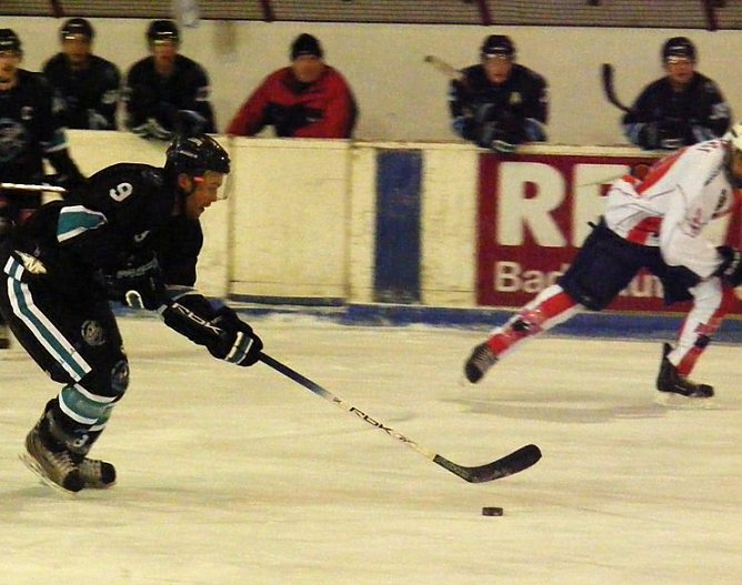 Pape weiter im Wölfe-Dress (Foto: R. Koch) Pape weiter im Wölfe-Dress (Foto: R. Koch)