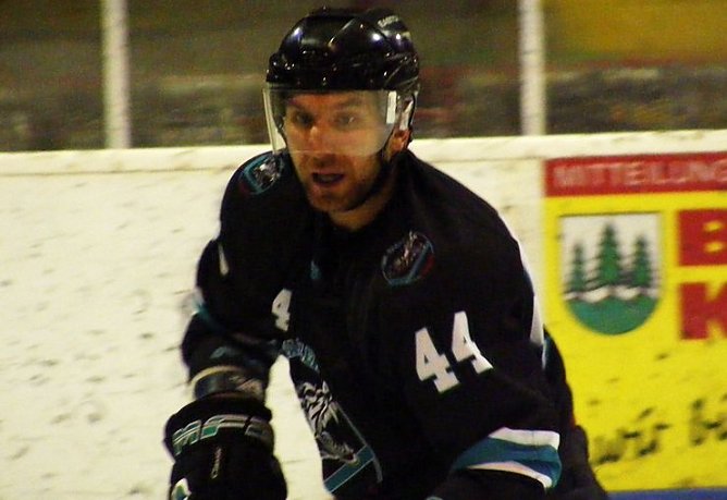 Bleibt bei den W&ouml;lfen (Foto: privat)