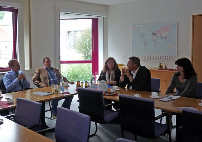 Neuen Baustoff entwickelt (Foto: Karl-Heinz Herrmann) Neuen Baustoff entwickelt (Foto: Karl-Heinz Herrmann)