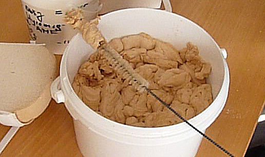 Neuen Baustoff entwickelt (Foto: Karl-Heinz Herrmann) Neuen Baustoff entwickelt (Foto: Karl-Heinz Herrmann)