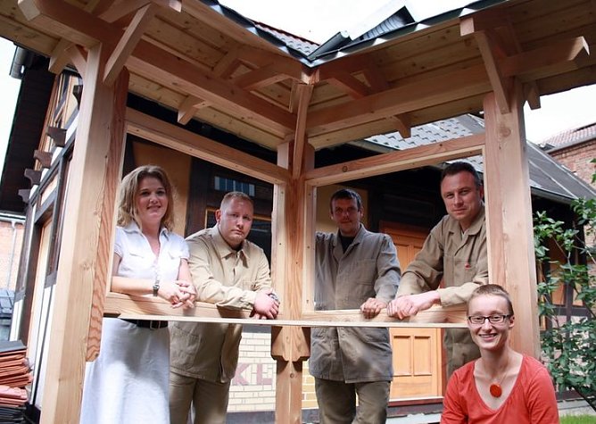 &Uuml;bergeben (Foto: P. Grabe)