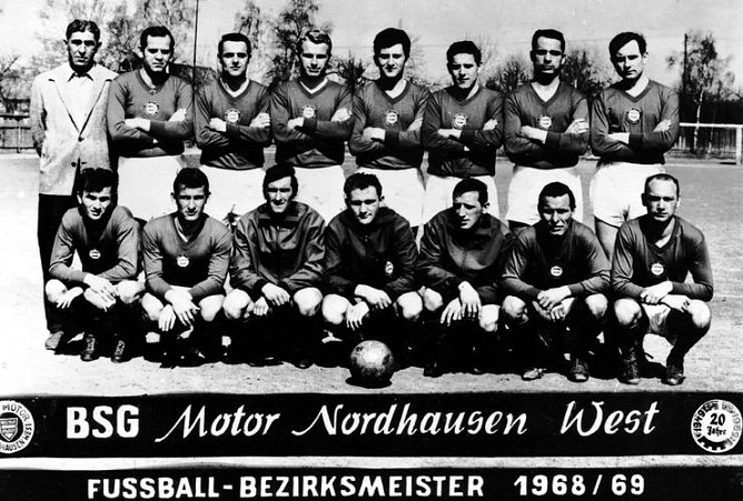 Fu&szlig;ball-Bezirksmeister 1968/69 (Foto: Archiv Verkouter)