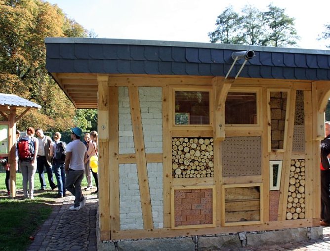 Wanderhütte im Park (Foto: I. Bergmann) Wanderhütte im Park (Foto: I. Bergmann)