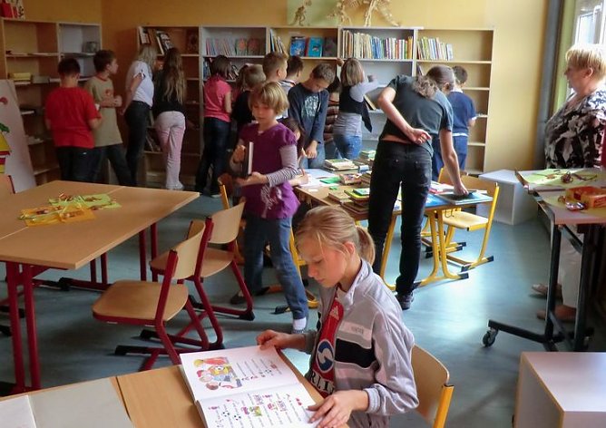 Bibliothek er&ouml;ffnet (Foto: J. Piper)