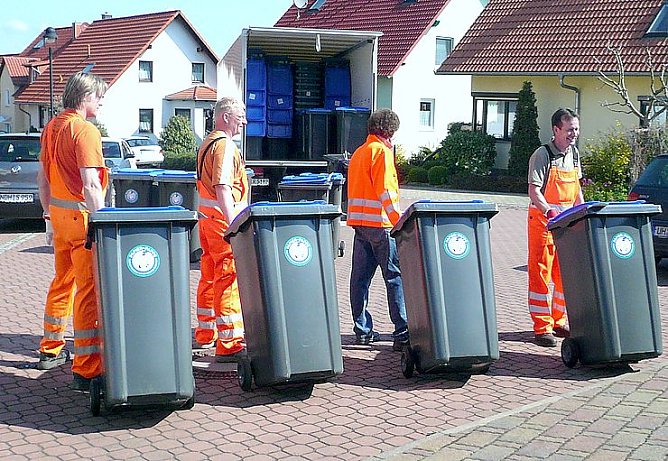 Tonnen raus (Foto: Materlik)