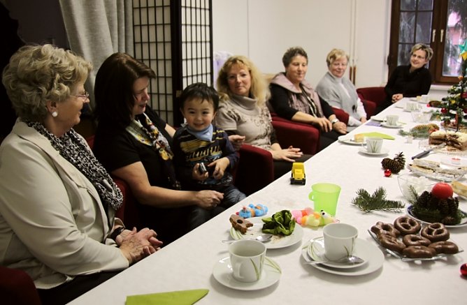 Weihnachtliche Feier (Foto: J. Piper)