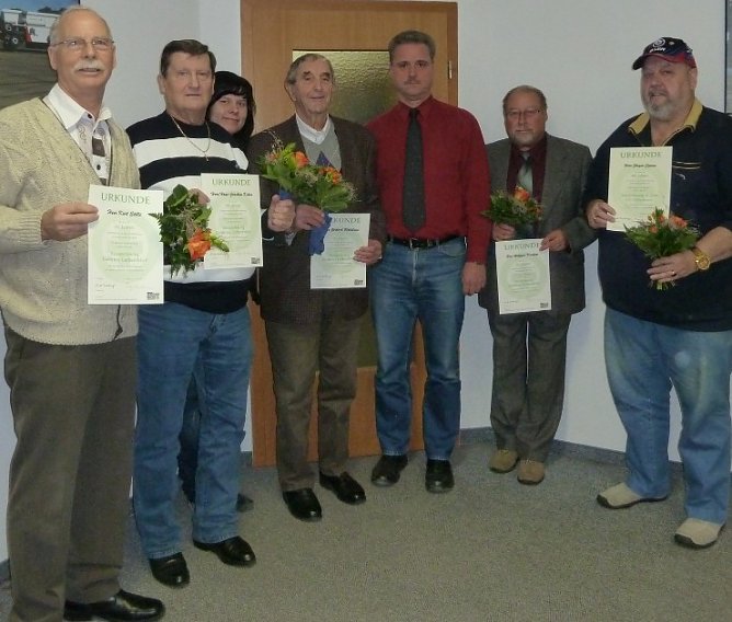 Bewährte Kraftfahrer (Foto: Kreisverkehrswacht) Bewährte Kraftfahrer (Foto: Kreisverkehrswacht)