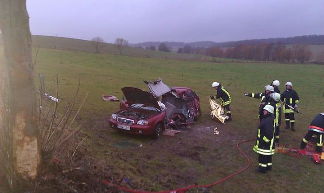 Unfall zwischen Mackenrode und Limlingerode (Foto: N. Kratzin)