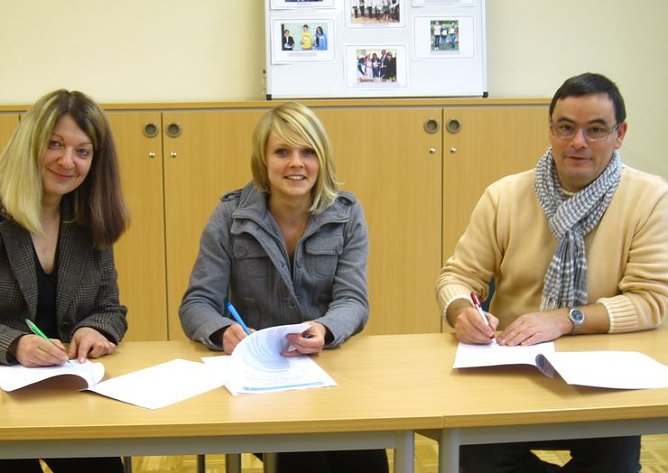 Partnerschaft unterzeichnet (Foto: privat) Partnerschaft unterzeichnet (Foto: privat)