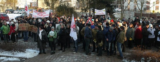 Demo vor dem Kreistag (Foto: nnz)