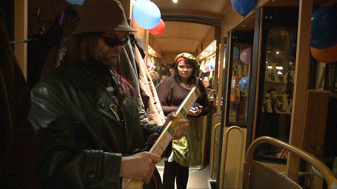Fasching in der Bahn (Foto: privat)