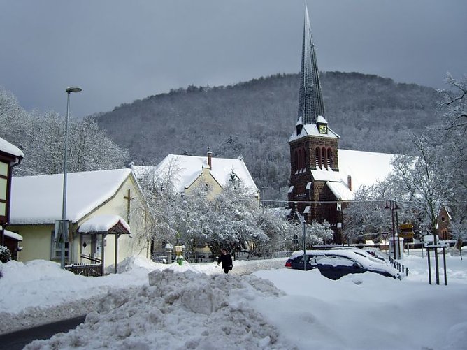 Ilfelder Kirche im Winter (Foto: privat)