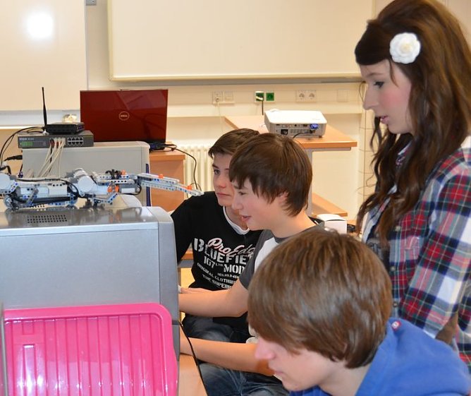 Schüler in der Akademie (Foto: privat) Schüler in der Akademie (Foto: privat)