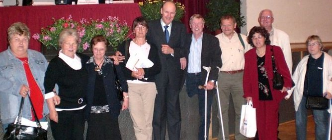 In der Delegation (Foto: Henze)