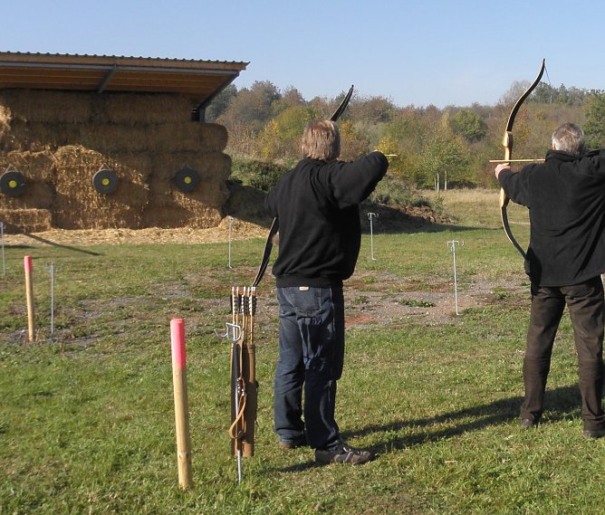 Bogenschie&szlig;stand (Foto: S. Romer)
