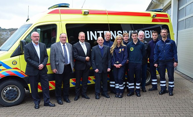 Minister beim Rettungsdienst (Foto: privat)