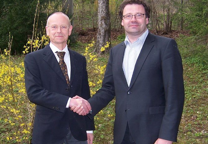 Handschlag besiegelt Unterst&uuml;tzung (Foto: privat)