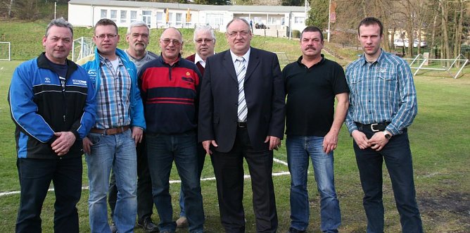 ZU Besuch auf dem Sportplatz (Foto: privat)