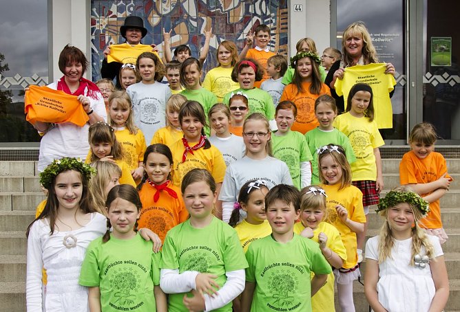 Chor der Grundschule (Foto: Michael Caspari (Blitzlicht-Nordhausen.de)) Chor der Grundschule (Foto: Michael Caspari (Blitzlicht-Nordhausen.de))