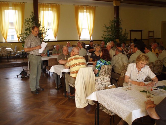 Versammlung (Foto: Forstamt)