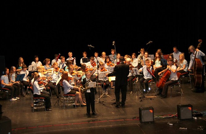 Das Orchester der Kreismusikschule (Foto: J. Piper)
