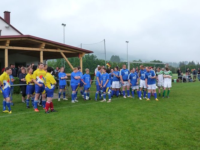 Der Ball rollte (Foto: Karl-Heinz Herrmann) Der Ball rollte (Foto: Karl-Heinz Herrmann)