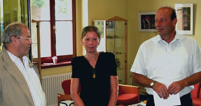 Ilona Lauer (Bildmitte) (Foto: Thiel)