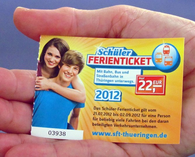 Schüler-Ferien-Ticket (Foto: Bernsdorf) Schüler-Ferien-Ticket (Foto: Bernsdorf)