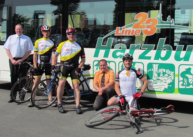 Gemeinsam "auf Achse" (Foto: Verkehrsbetriebe Nordhausen) Gemeinsam "auf Achse" (Foto: Verkehrsbetriebe Nordhausen)