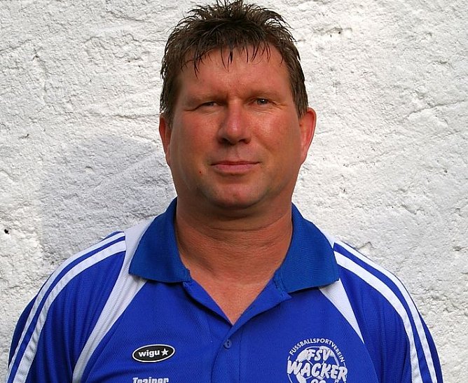 Herzlichen Gl&uuml;ckwunsch, Knut Bernsdorf (Foto: Klaus Verkouter)