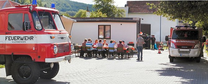 Offene Türen bei der Wehr (Foto: E. Seifert) Offene Türen bei der Wehr (Foto: E. Seifert)