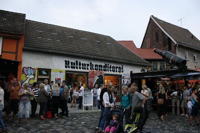 Nachbarn einladen (Foto: privat)