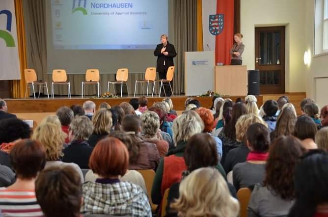 Volles Audimax (Foto: FHN) Volles Audimax (Foto: FHN)