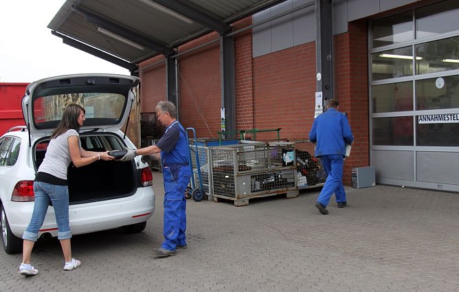 Sammelstelle am Samstag geöffnet (Foto: J. Piper) Sammelstelle am Samstag geöffnet (Foto: J. Piper)