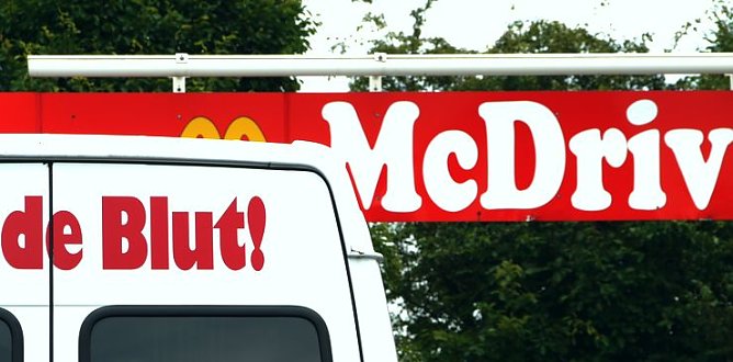 Blut f&uuml;r Fastfood (Foto: nnz)