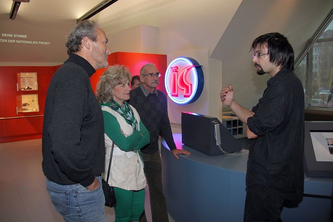 Besuch in der Flohburg (Foto: J. Piper)