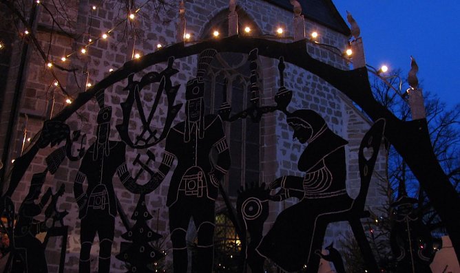 Adventsmarkt auf dem Theaterplatz (Foto: I. Bergmann)