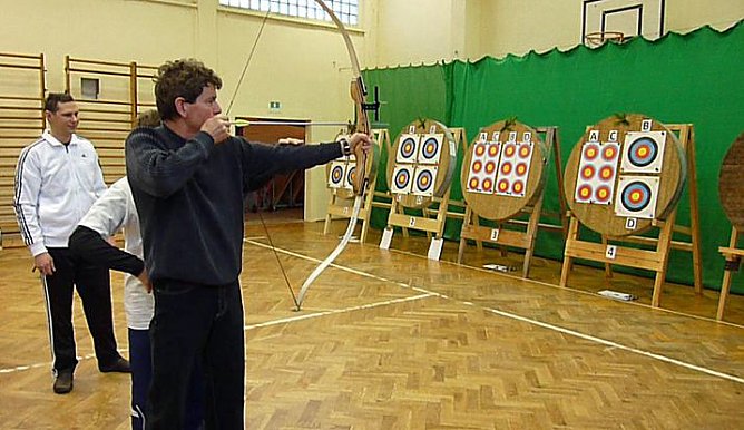 Adventsturnier der Bogenschützen (Foto: Karl-Heinz Herrmann) Adventsturnier der Bogenschützen (Foto: Karl-Heinz Herrmann)