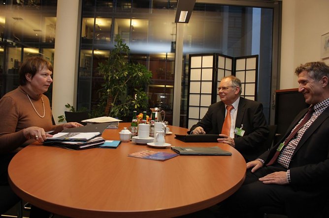 Gespr&auml;che im Bundestag (Foto: P. Grabe|Stadtverwaltung Nordhausen)
