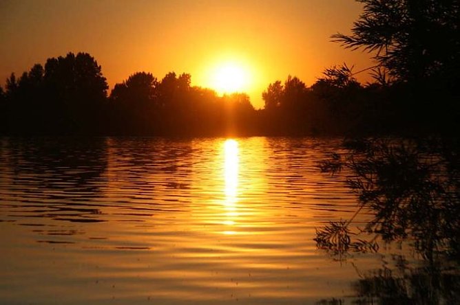 Mövensee, 7 Uhr am Morgen (Foto: Günther Stanislowsky) Mövensee, 7 Uhr am Morgen (Foto: Günther Stanislowsky)