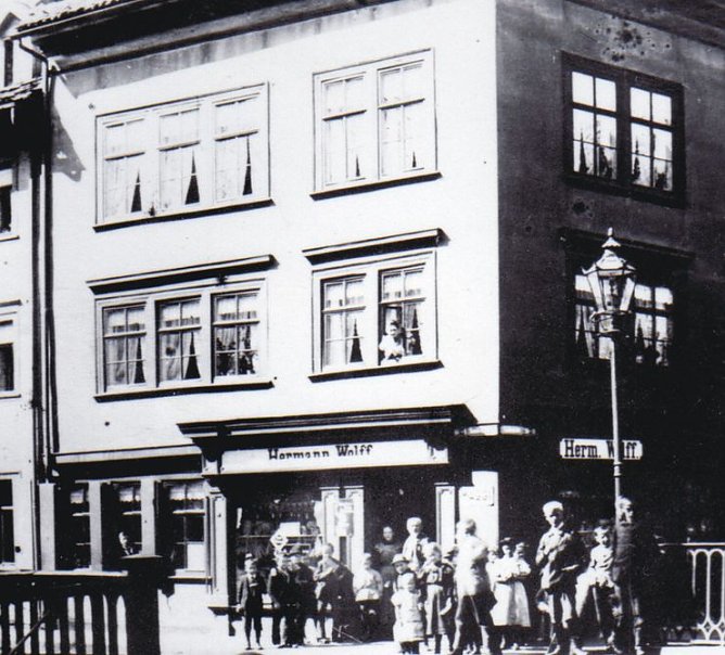 Wer kennt dieses Gesch&auml;ft? (Foto: Archiv G&uuml;ndel)