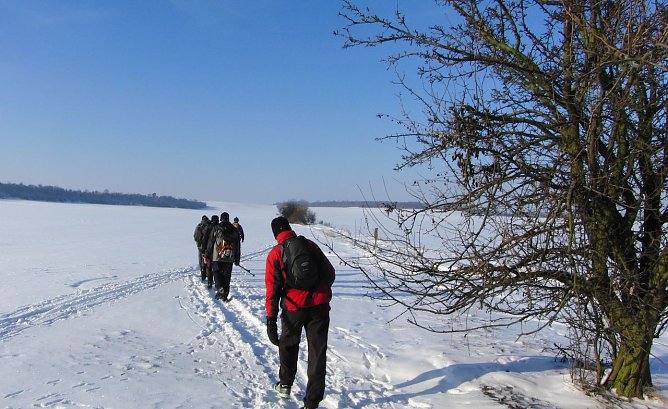 97 km voraus - hinter Kolonie Waldheil (Foto: B. Schwarzberg)