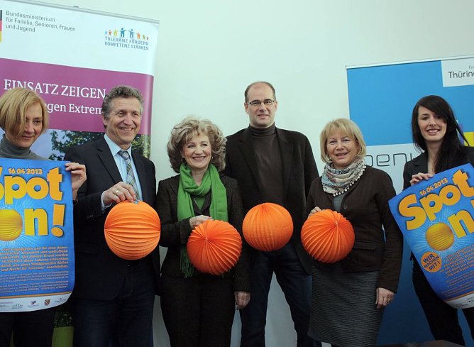 Leuchtende Laternen (Foto: privat) Leuchtende Laternen (Foto: privat)