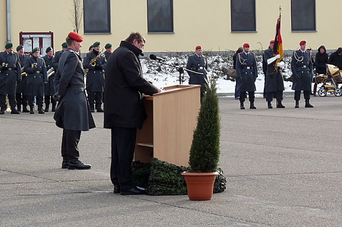 Frostiger herzlicher Abschied (Foto: Karl-Heinz Herrmann) Frostiger herzlicher Abschied (Foto: Karl-Heinz Herrmann)