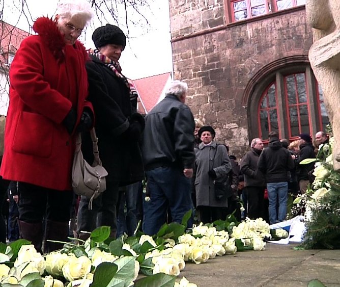 Erinnert, gedacht und gemahnt (Foto: nnz) Erinnert, gedacht und gemahnt (Foto: nnz)