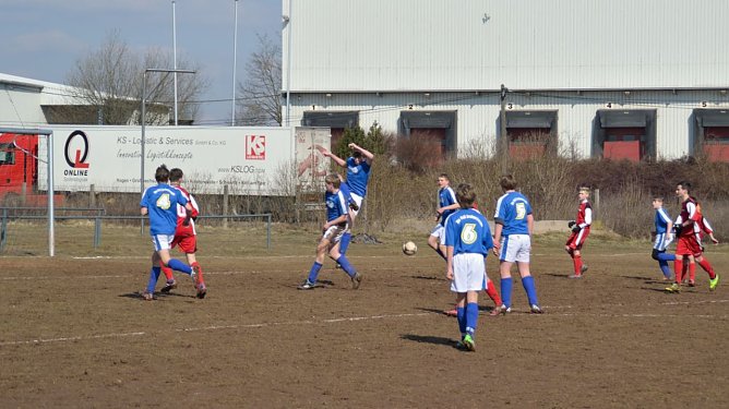Erfolg für die Blau-Weißen (Foto: S. Fiedler) Erfolg für die Blau-Weißen (Foto: S. Fiedler)